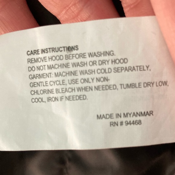 🔻Warm Red Winter Coat EUC - Picture 6 of 12